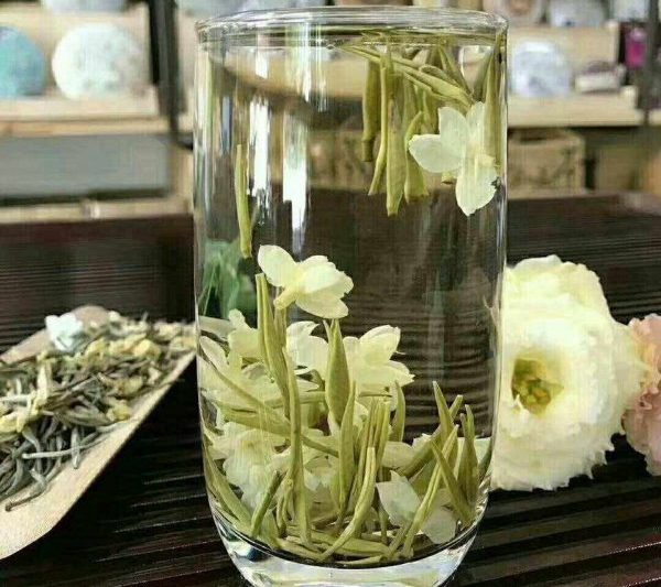 Nước trà có thể được sử dụng để tưới Jasmine không? Jasmine có phù hợp để tưới nước với nước trà không?